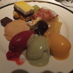 レペトワ - デザートの盛り合わせ②