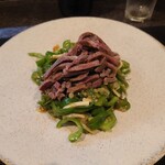 小菜一碟 - 牛タンを使った青椒肉絲