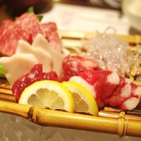 馬桜 下通り店 - 特選馬刺しランチ
