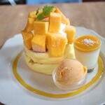 3 STARS PANCAKE - マンゴートロピカル