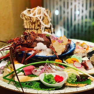 Assorted sashimi mainly made with fresh fish from Amakusa