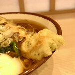 そばの神田 東一屋 - 先端に着目する。