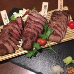 肉系居酒屋 肉十八番屋 - 