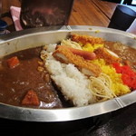 開運１円カレー - 皿は50センチある