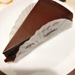 お菓子 デグチ - チョコケーキ
フランボワーズジャムが相性抜群！