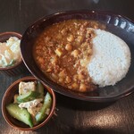 カフェ サバド - ひよこ豆のキーマカレー＋デリ２個2020.09.19
