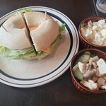 カフェ サバド - ハム＆チーズのベーグル＋デリ２個2020.09.19