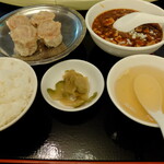 小洞天 - “昭和から変わらぬ !　シュウマイご飯” & “ランチ麻婆豆腐”