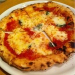 ピッツァ始めました