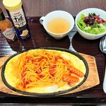 ピンラッシュ - 料理写真:鉄板ナポリタン