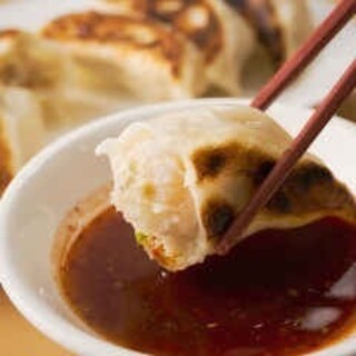 Jumbo Gyoza / Dumpling with an impact! There is a wide variety of a la carte dishes that can be enjoyed as a set meal.