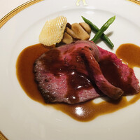 アピシウス - 黒毛和牛ランプ肉のロティ ジュのソース