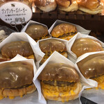 ブンブン 小麦の郷 - ポクポクポク。どれにしようかな、って木魚じゃねーから。チーズバーガーだから