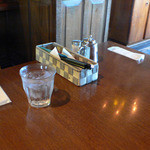 カフェ ド ラム - テーブルセット。