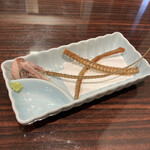 うなぎ 魚政 - 骨せんべいの驚愕の肝わさ。