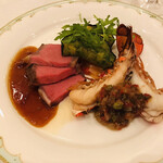 S.S.コロンビア・ダイニングルーム - ローストビーフとオマール海老