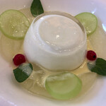 ボア・ド・ブローニュ - ▶︎デザート
                                梨とアスピックゼリーのムース