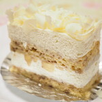 パティスリー イル・プルー・シュル・ラ・セーヌ - バナナのショートケーキ