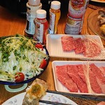 丸重商店 - 肉汁で野菜を焼いたらこれも絶品！！