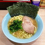 横濱ラーメン あさが家 - ラーメン770円麺硬め。海苔増し100円。