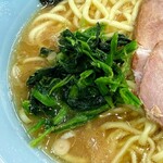 横濱ラーメン あさが家 - ほうれん草。