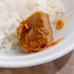 横濱ラーメン あさが家 - おまけのピリ辛チャーシュー。