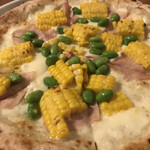 フラット - 本日のピッツァ（とうもろこしと枝豆）