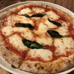 フラット - ピッツァマルゲリータ