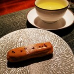 蒼 - 一人目の妊娠中、等々力に住んでいて、つわりで何故かオーヴォンビュータンのエクレアばかり食べていました。懐かしい味♡