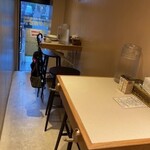 カリーライス専門店エチオピア - 奥の席