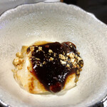 楓の小舎 - 先付け |焼胡麻豆腐、胡桃味噌、ナッツ