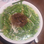 ジンゴ・スタンディング - 台湾担仔麺（並）650円