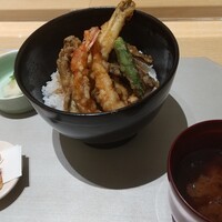 丸の内一丁目 しち十二候 - 