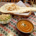 Garam Masala - B Set – Chicken Curry, Naan, Salad, Drink, Tax Included JPY 750