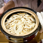 銀座 しのはら - 炊き込みご飯　アップ