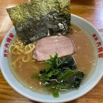 ラーメン六角家 - ラーメン700円