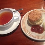 ブンブン紅茶店 - アールグレイとスコーン