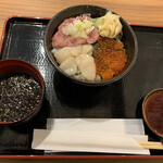 鮨 一輝 - 三食丼