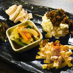 創作天ぷらと肉和食 石山NIKUKAPPOU - 石山肉割烹@1380円前菜５種盛合わせ