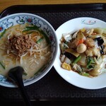 台湾料理 紅灯籠 - 