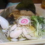 美志満 - 醤油ワンタン麺　\900