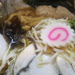 美志満 - 塩系列よりもトッピングが多彩