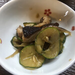 居喰処 光 - タコの頭と胡瓜の和物
      2020/09/27
      日替りランチ 牛丼焼肉定食 500円
      タコの頭と胡瓜の和物 サービス