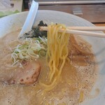 麺屋 たか虎 - 麺は札幌ラーメンタイプ