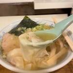 四季の千成 - 四季の千成＠青森　細めんの中華そば・ワンタン入り　ワンタンリフト