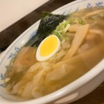 四季の千成 - 四季の千成＠青森　細めんの中華そば・ワンタン入り　斜め