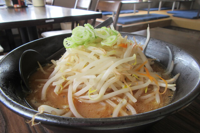 本日は 野菜増し の味噌ラーメンにライスを付けて お腹も満足 By むんじ らーめん うそだっぺー 宗道 ラーメン 食べログ