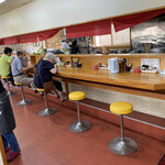 久留米ラーメン丸八 - カウンターテーブル席