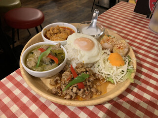 東京駅周辺でランチを食べよう 価格も安いおすすめ選 食べログまとめ 東京駅周辺でランチを食べよう 価格も安いおすすめ選 食べログまとめ