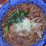 極濃湯麺 シントミ - 【2020.9.27(日)】スープに粉チーズとバジルをかけた
